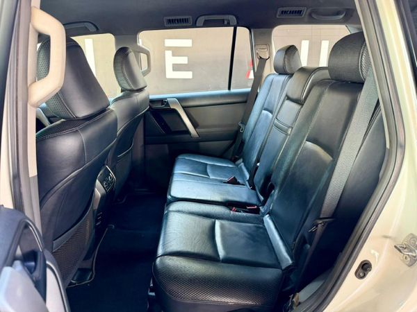 2011-Toyota-Land-Cruiser-Prado-40-V6-TX-Auto image:17