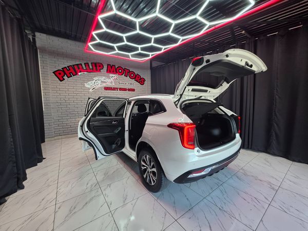 2023-Haval-Jolion-15T-Premium-Auto image:10