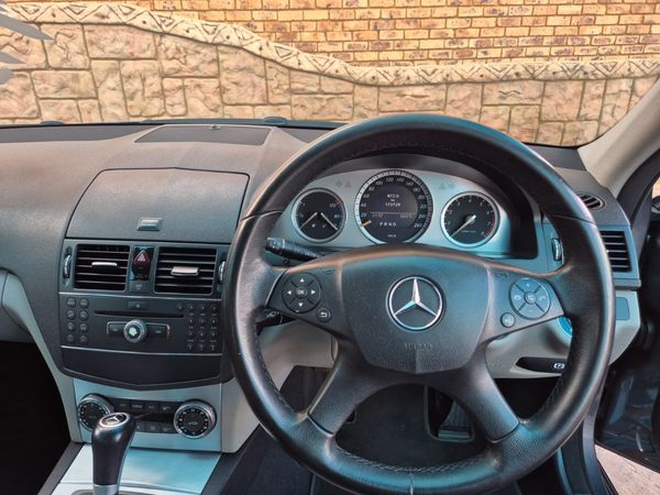 2008-Mercedes-Benz-C-Class-C-200K-Estate-Avantgarde-Auto image:6