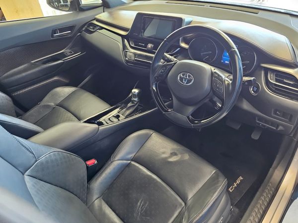 2019-Toyota-C-HR-12T-Luxury-Auto image:5