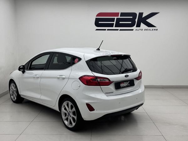 2019-Ford-Fiesta-10-EcoBoost-Titanium-Auto-5-dr image:3
