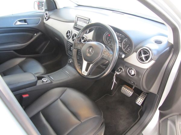 2013-Mercedes-Benz-B-Class-B-180-BE-Auto image:8