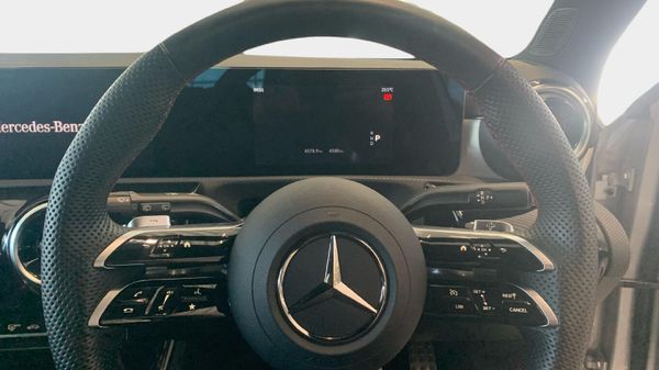 2025-Mercedes-Benz-A-Class-A-200-Auto image:12