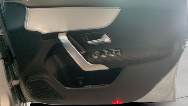 2025-Mercedes-Benz-A-Class-A-200-Auto image:16