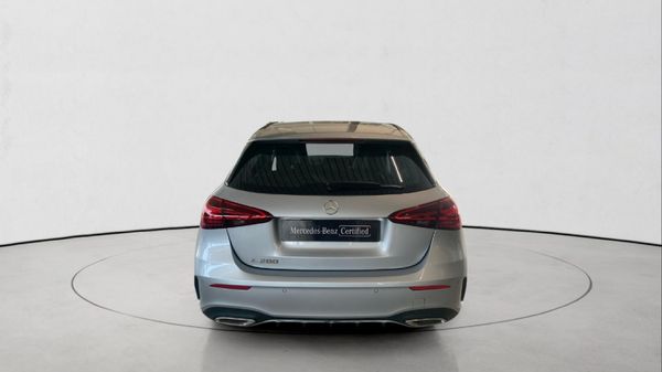2025-Mercedes-Benz-A-Class-A-200-Auto image:5