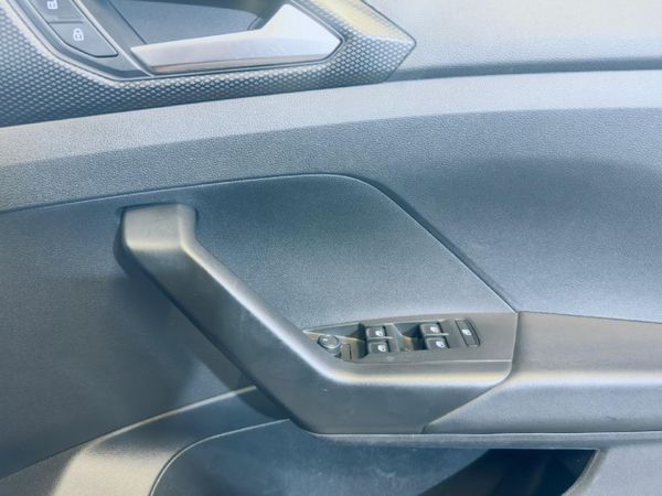 2022-Volkswagen-T-Cross-10-TSI-Comfortline-Auto image:3