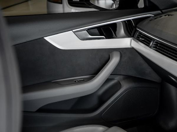 2024-Audi-A4-Black-Edition-Auto-40-TFSI image:13