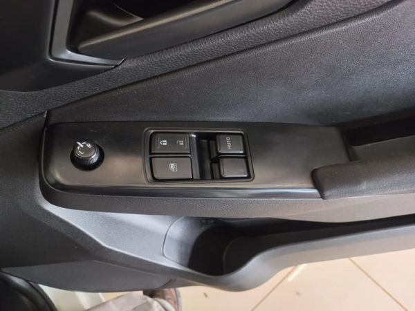 2022-Isuzu-D-Max-19-DDI-HR-L-4x4-Single-Cab image:17