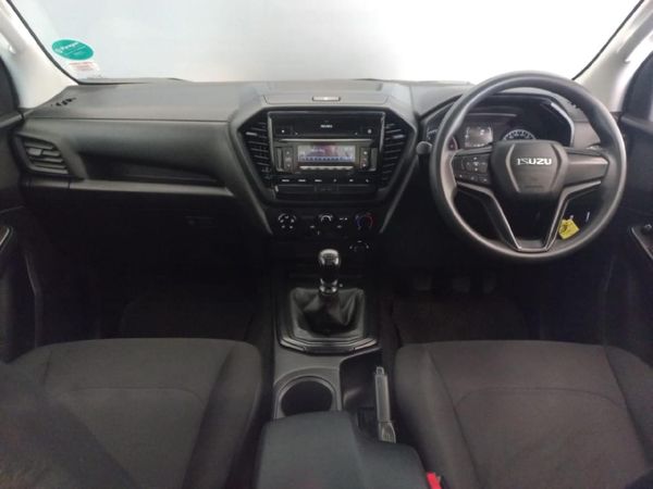 2022-Isuzu-D-Max-19-DDI-HR-L-4x4-Single-Cab image:18