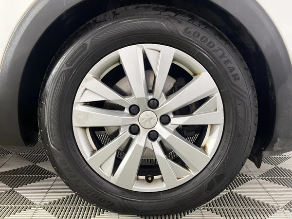 2020-Peugeot-3008-16-THP-Allure-Auto image:5