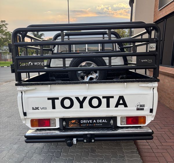 2023-Toyota-Land-Cruiser-79-45-4D-LX-V image:9