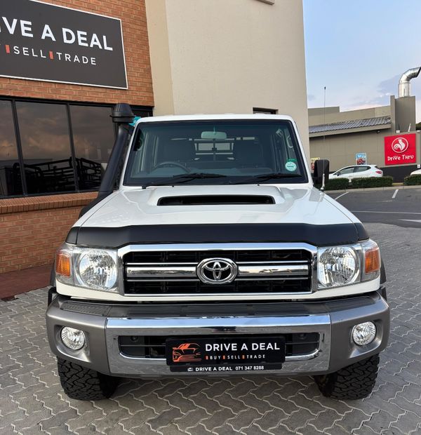 2023-Toyota-Land-Cruiser-79-45-4D-LX-V image:1