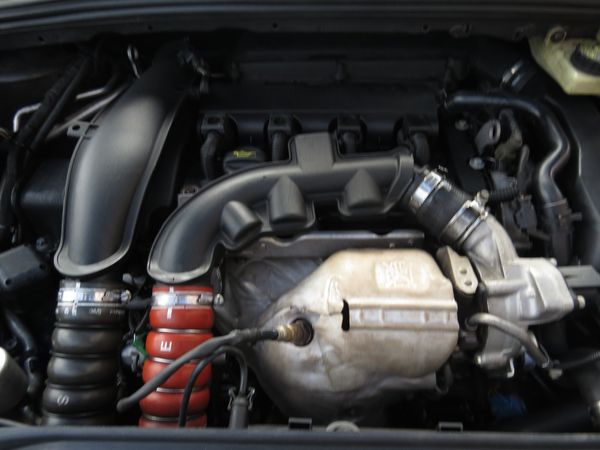 2011-Peugeot-308-16T-Premium image:22