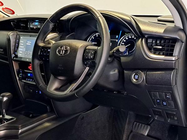 2023-Toyota-Fortuner-28-GD-6-4x4-VX-Auto image:16