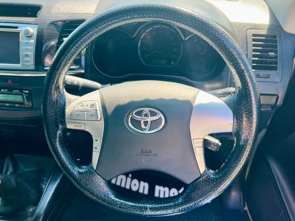 2011-Toyota-Hilux-30-D-4D-Raider-Xtra-Cab image:13