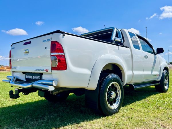 2011-Toyota-Hilux-30-D-4D-Raider-Xtra-Cab image:5