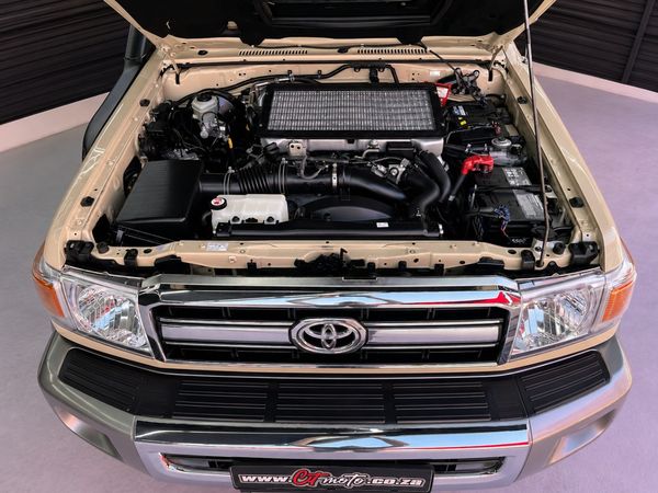 2017-Toyota-Land-Cruiser-76-45-D-V8-Station-Wagon image:16