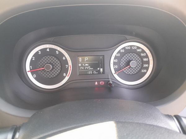 2025-Hyundai-Grand-i10-12-Motion-Auto image:9