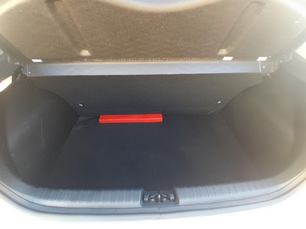 2025-Hyundai-Grand-i10-12-Motion-Auto image:14