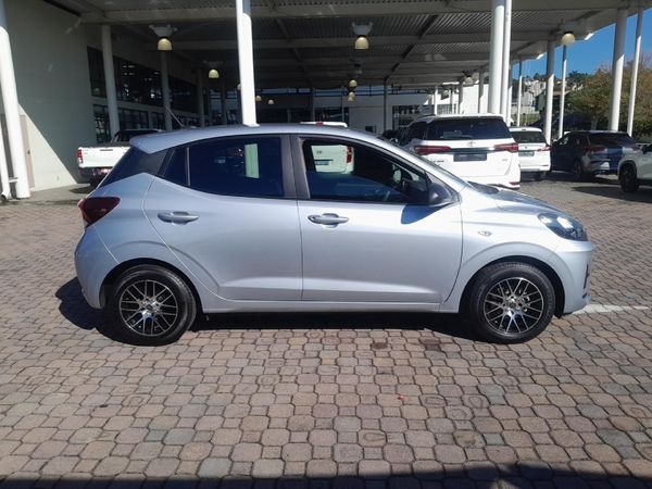 2025-Hyundai-Grand-i10-12-Motion-Auto image:2