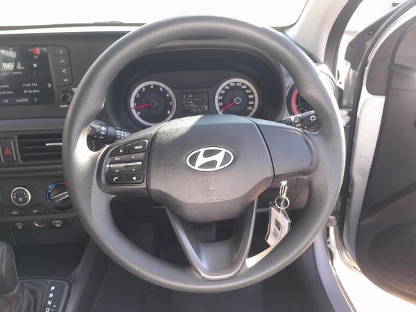 2025-Hyundai-Grand-i10-12-Motion-Auto image:7