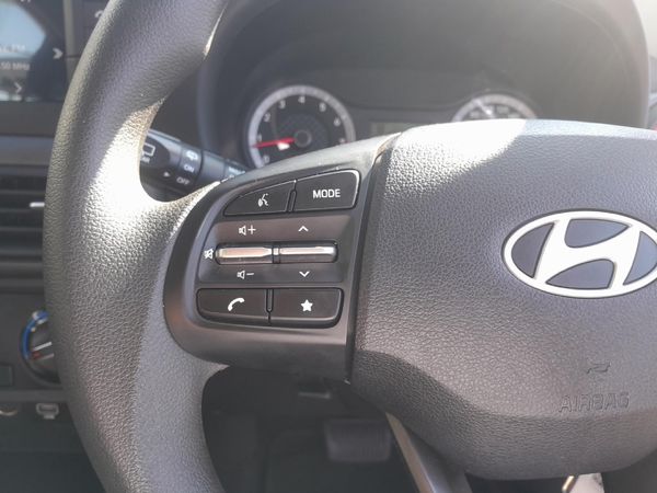2025-Hyundai-Grand-i10-12-Motion-Auto image:8