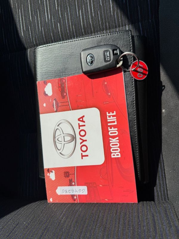 2021-Toyota-Yaris-15-XS-5-dr image:9