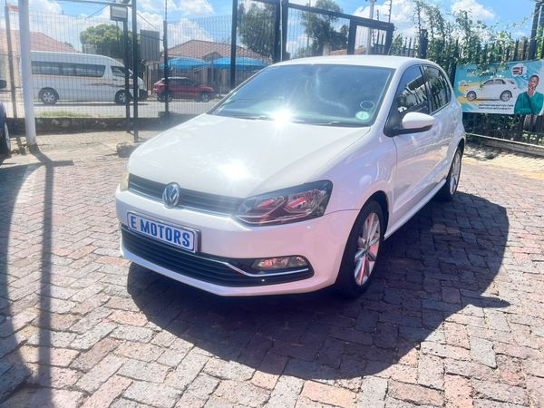 2015-Volkswagen-Polo-12-TSI-Highline-Auto-81kW image:1