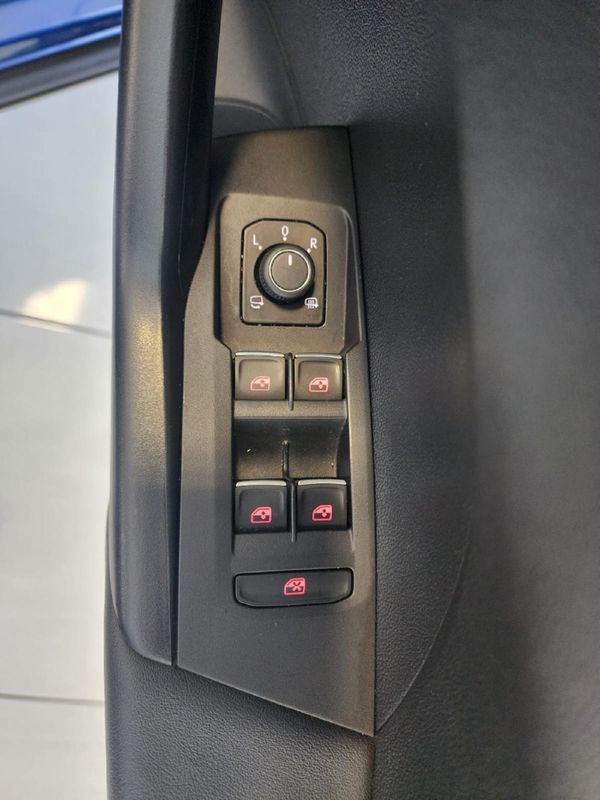 2022-Volkswagen-T-Cross-10-TSI-Highline-Auto image:19