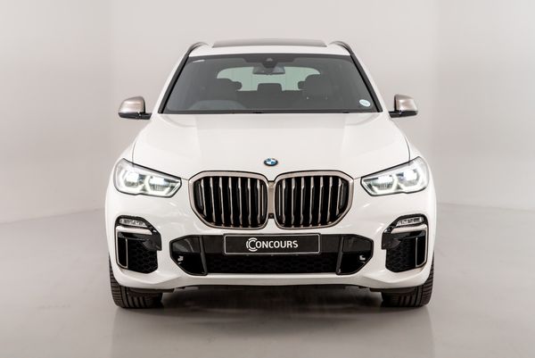 2021-BMW-X5-M50i image:1