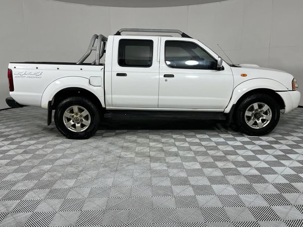 2019-Nissan-NP300-25-TDi-4x4-Double-Cab image:15