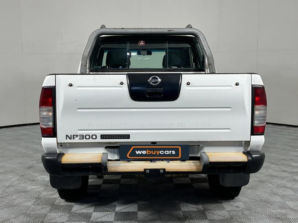 2019-Nissan-NP300-25-TDi-4x4-Double-Cab image:16