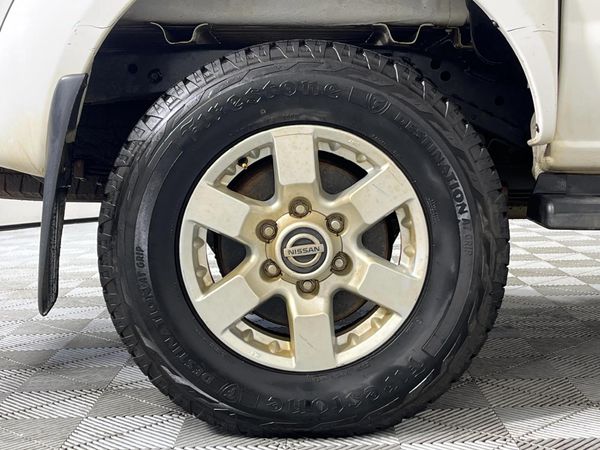 2019-Nissan-NP300-25-TDi-4x4-Double-Cab image:7