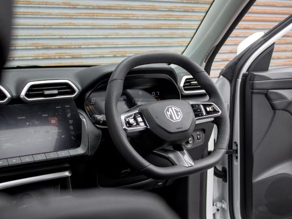 2026-MG-ZS-PRO-15T-Del-CVT-Auto image:20