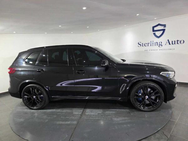 2023-BMW-X5-M50d image:9