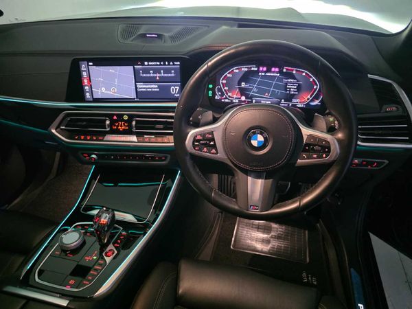 2023-BMW-X5-M50d image:13