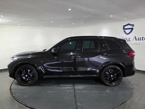 2023-BMW-X5-M50d image:4