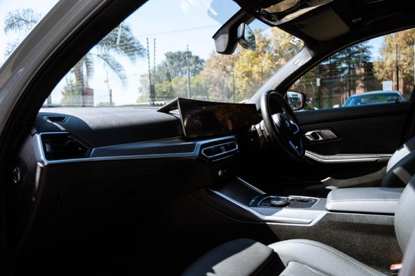 2023-BMW-3-Series-320d-M-Sport-Auto image:7