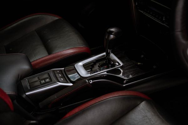 2024-Toyota-Fortuner-28-GD-6-4x4-Auto image:9