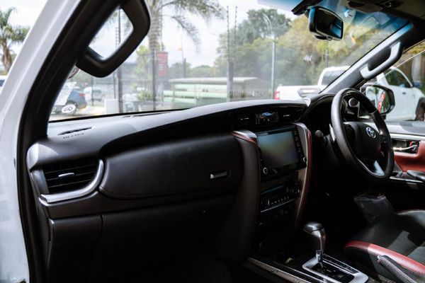 2024-Toyota-Fortuner-28-GD-6-4x4-Auto image:14
