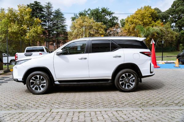 2024-Toyota-Fortuner-28-GD-6-4x4-Auto image:3