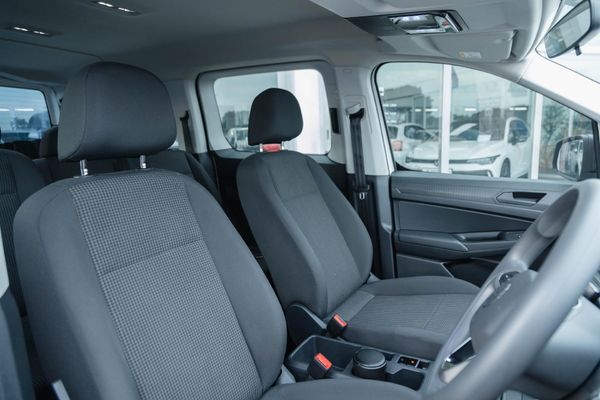 2023-Volkswagen-Caddy-Maxi-Kombi-20-TDI image:5