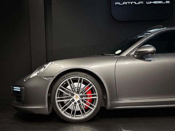 2017-Porsche-911-Turbo-Auto image:3