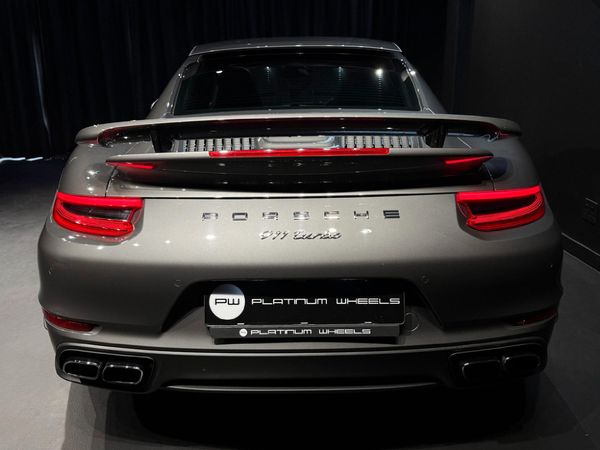 2017-Porsche-911-Turbo-Auto image:5