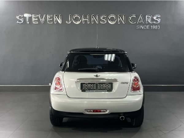 2013-MINI-Hatch-Cooper image:3