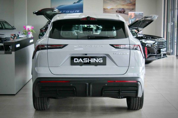 2026-Jetour-Dashing-15T-Momentum image:13