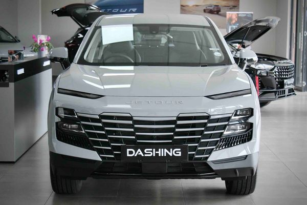 2026-Jetour-Dashing-15T-Momentum image:1