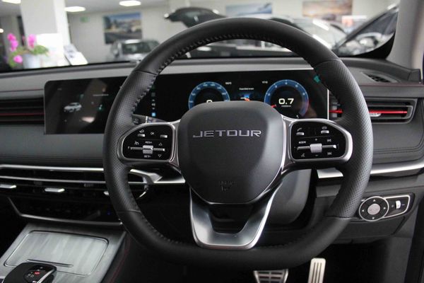 2026-Jetour-Dashing-15T-Momentum image:5
