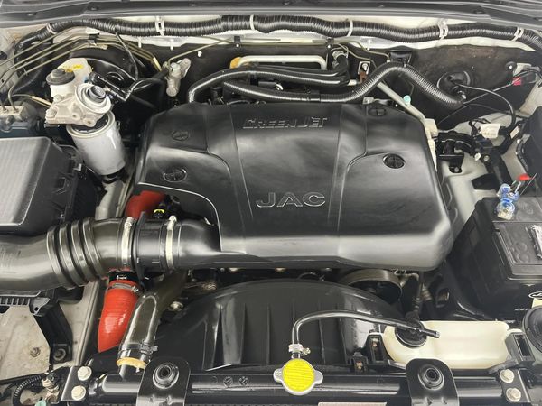 2021-JAC-T8-19-TDI-Lux-4x4-Double-Cab image:13