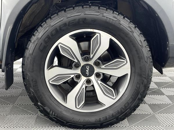 2021-JAC-T8-19-TDI-Lux-4x4-Double-Cab image:5